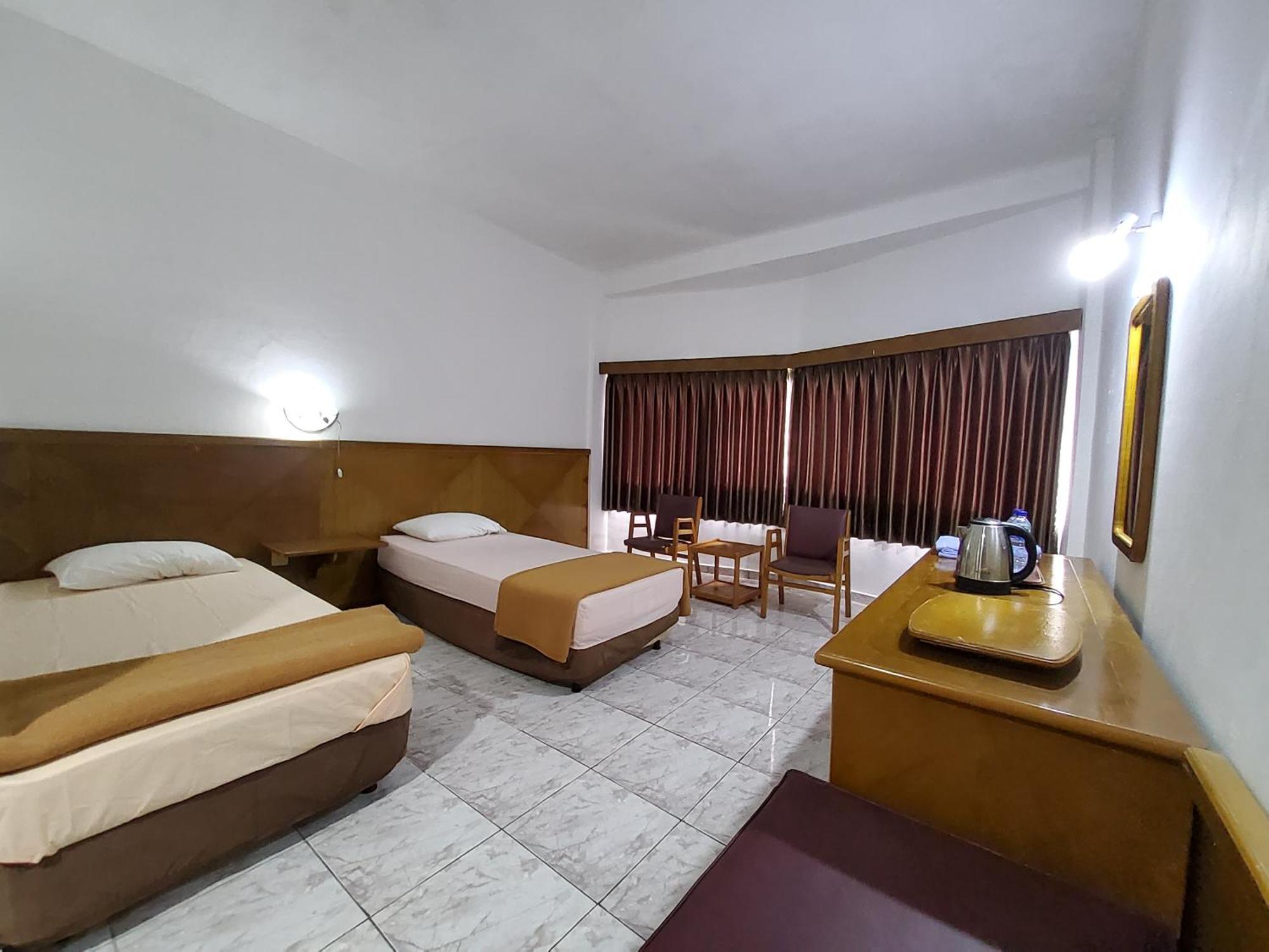 Hotel Kumala Samudra Tjikakaka Exterior foto